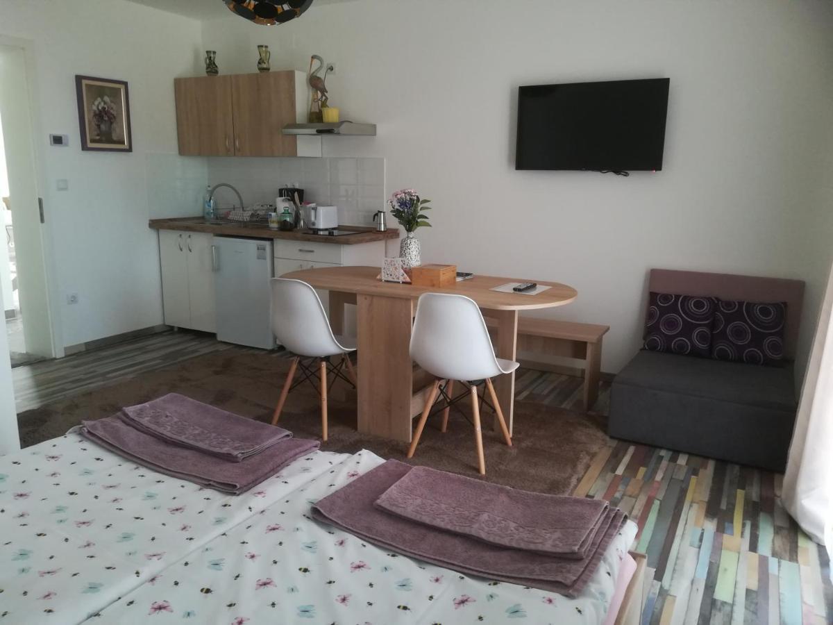 Ferienwohnung Edina Vendeghaz-Gyenesdiás Exterior foto